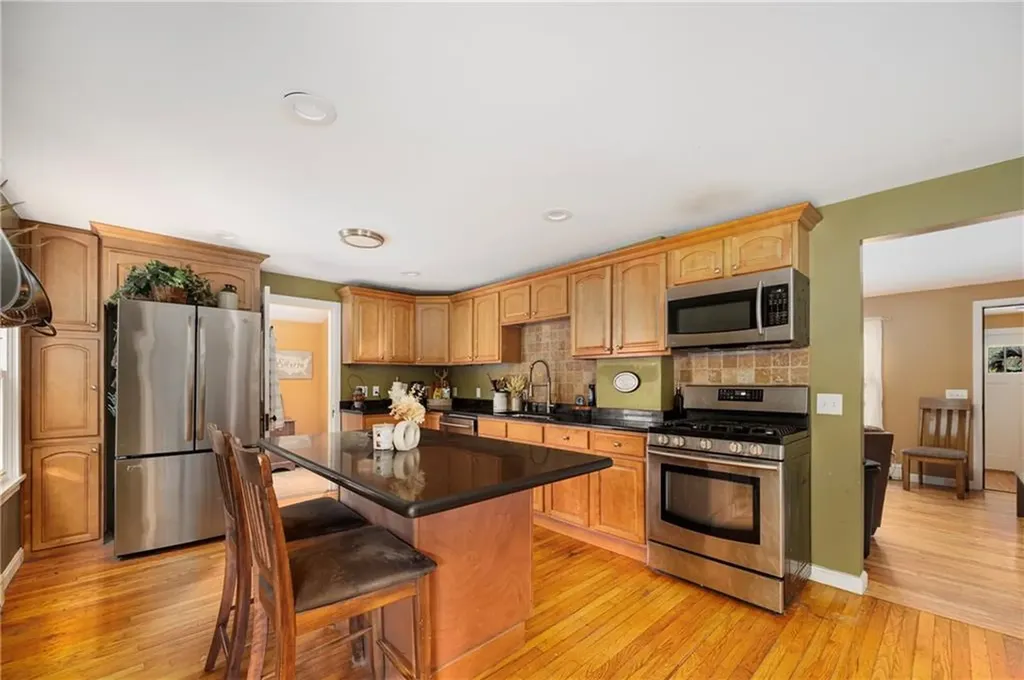 4057 South County Trail Charlestown RI 02813