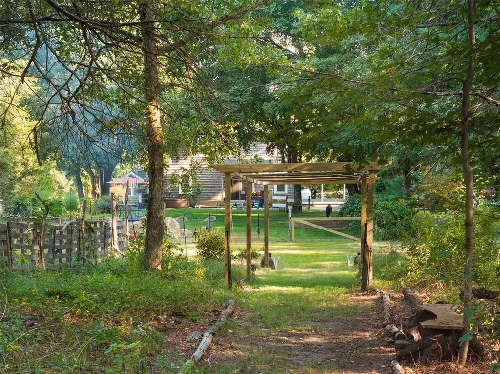 4057 South County Trail Charlestown RI 02813