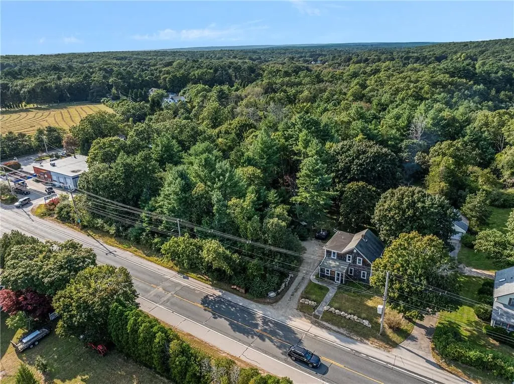 4057 South County Trail Charlestown RI 02813