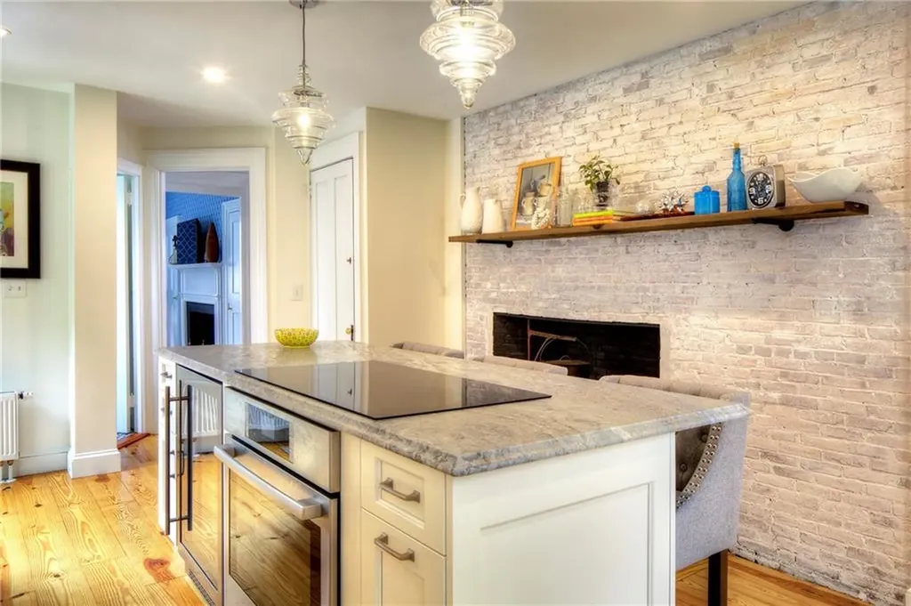 204 Spring Street Newport RI 02840