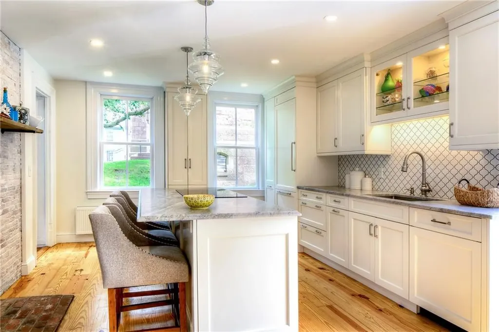 204 Spring Street Newport RI 02840