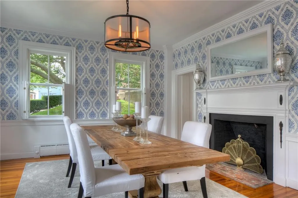 204 Spring Street Newport RI 02840