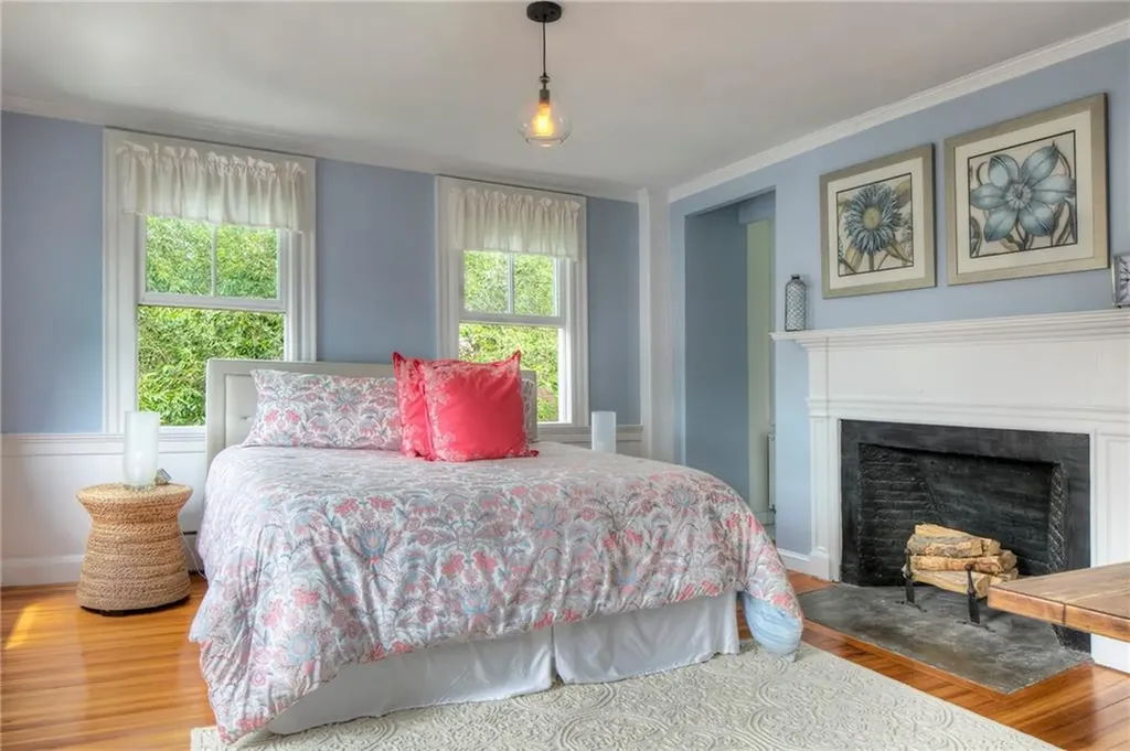 204 Spring Street Newport RI 02840