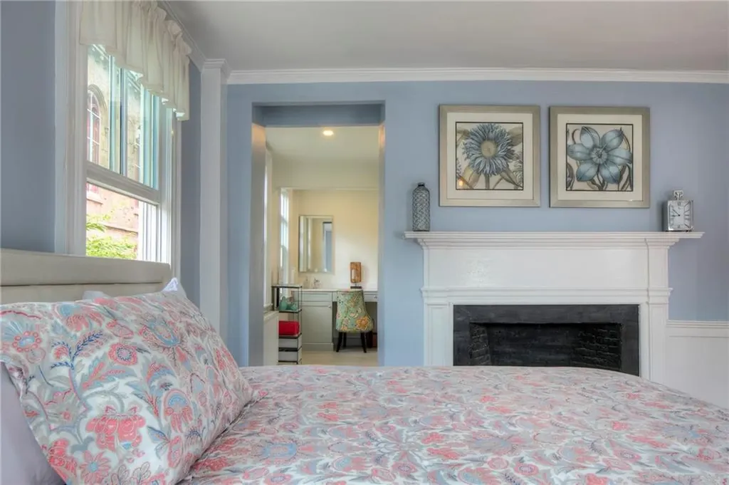 204 Spring Street Newport RI 02840