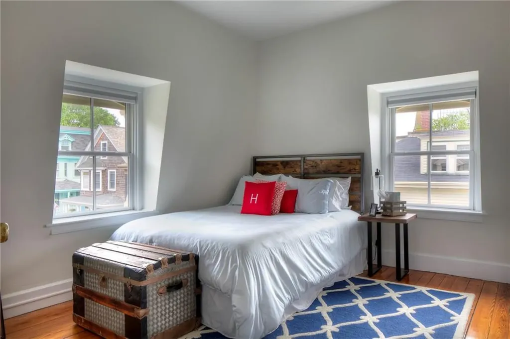 204 Spring Street Newport RI 02840