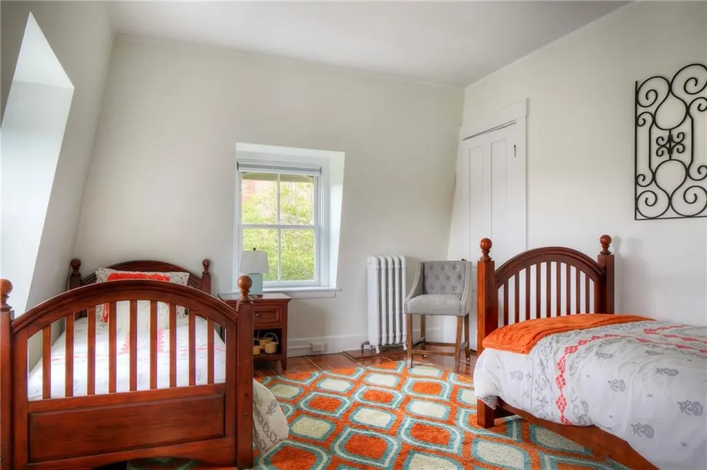 204 Spring Street Newport RI 02840