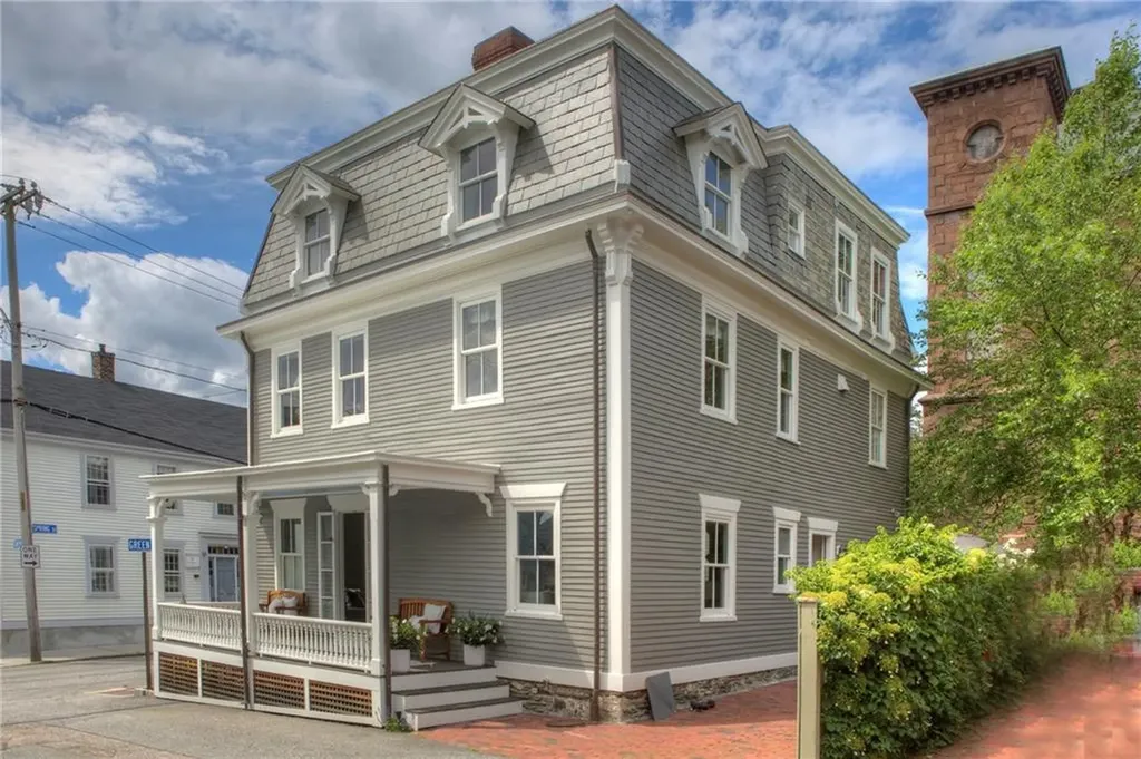 204 Spring Street Newport RI 02840