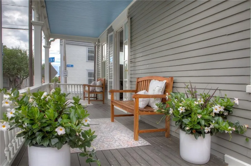 204 Spring Street Newport RI 02840