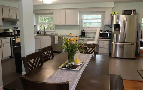 43 Mixter Street Middletown RI 02842