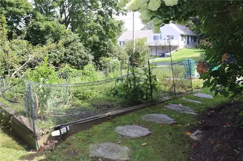 43 Mixter Street Middletown RI 02842