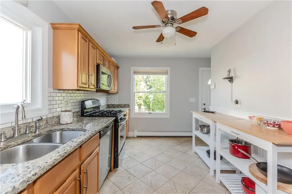 48 Homefield Avenue Providence RI 02908