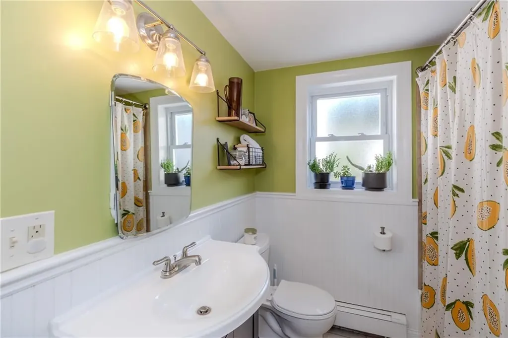 48 Homefield Avenue Providence RI 02908