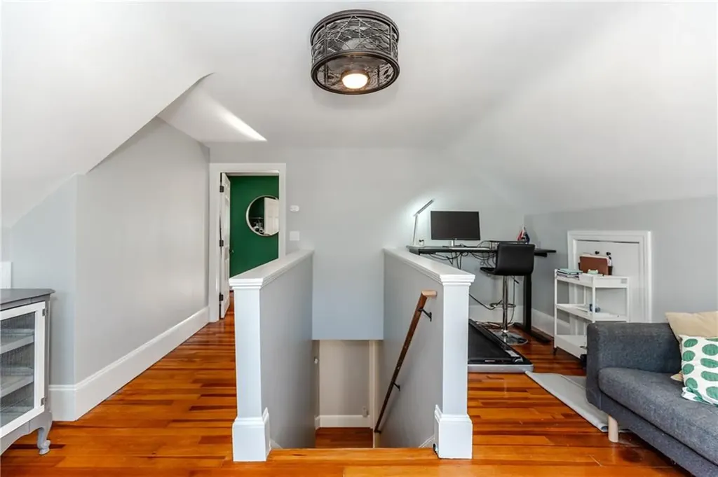 48 Homefield Avenue Providence RI 02908