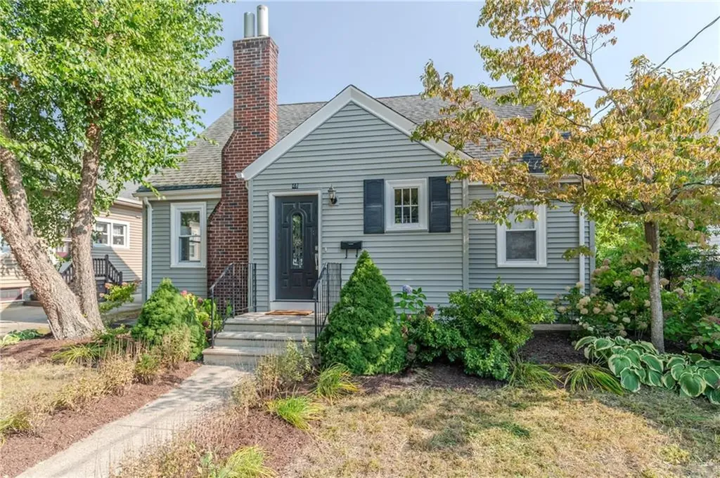 48 Homefield Avenue Providence RI 02908
