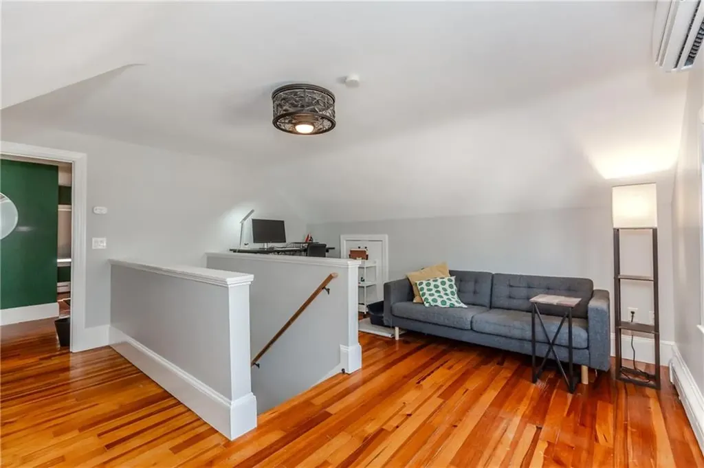 48 Homefield Avenue Providence RI 02908