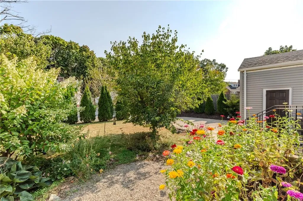 48 Homefield Avenue Providence RI 02908