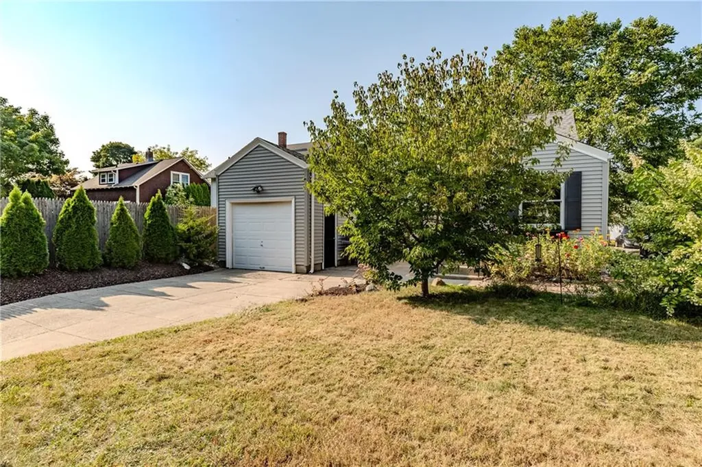 48 Homefield Avenue Providence RI 02908