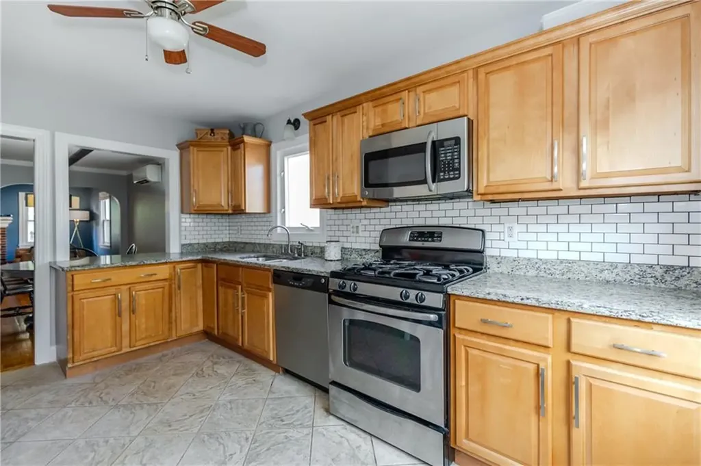 48 Homefield Avenue Providence RI 02908