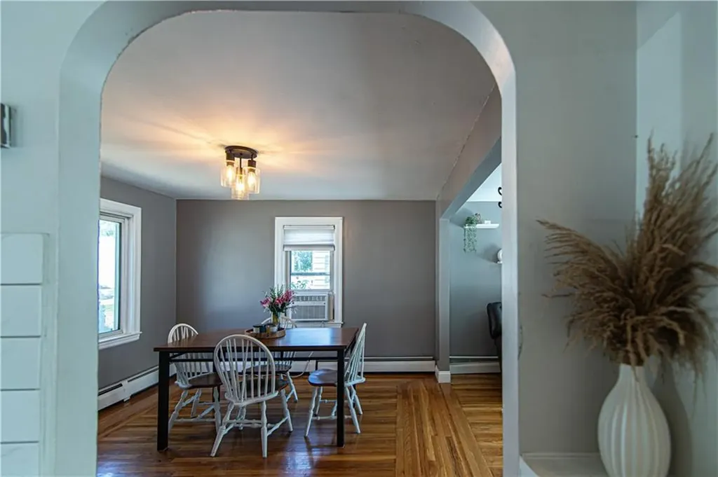 15 Wellesley Avenue Pawtucket RI 02860