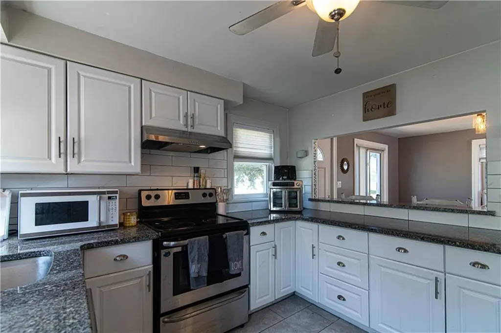 15 Wellesley Avenue Pawtucket RI 02860