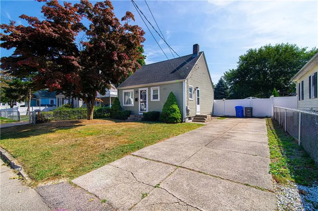 15 Wellesley Avenue Pawtucket RI 02860