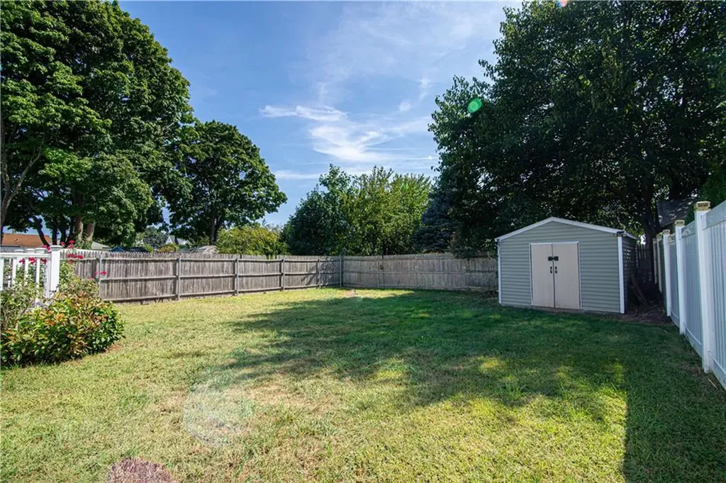 15 Wellesley Avenue Pawtucket RI 02860