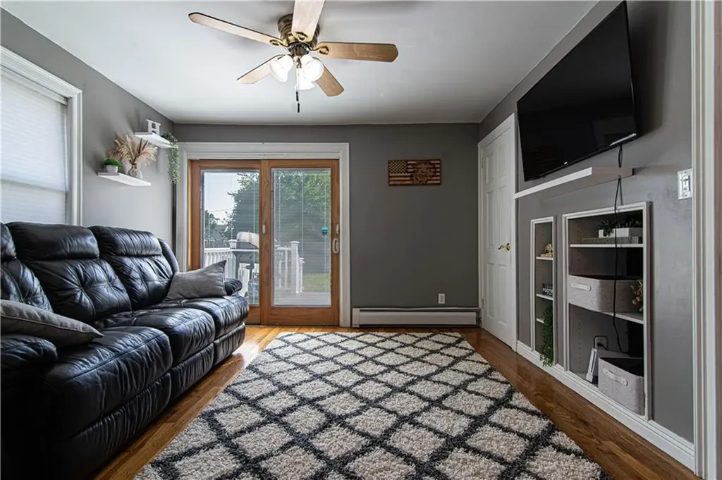 15 Wellesley Avenue Pawtucket RI 02860