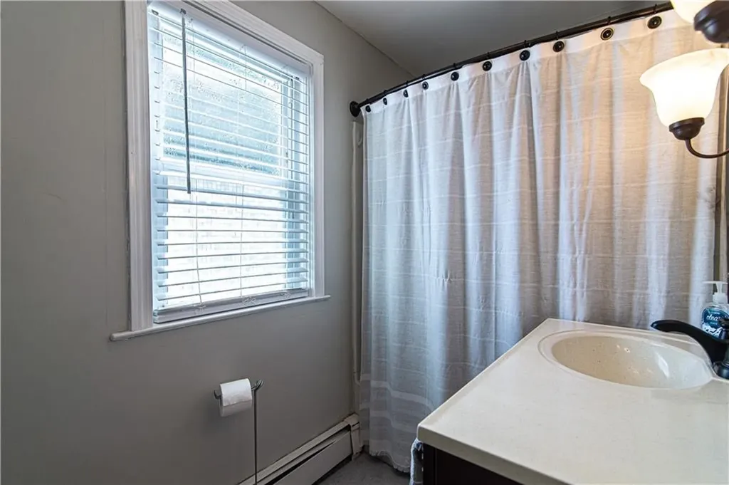 15 Wellesley Avenue Pawtucket RI 02860
