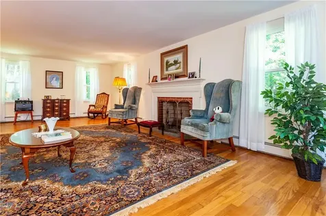 44 Smoke Ridge Drive North Kingstown RI 02852