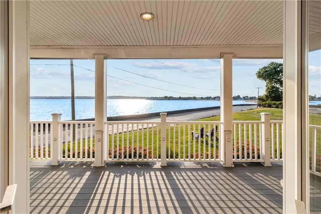 1888 Main Road Tiverton RI 02878