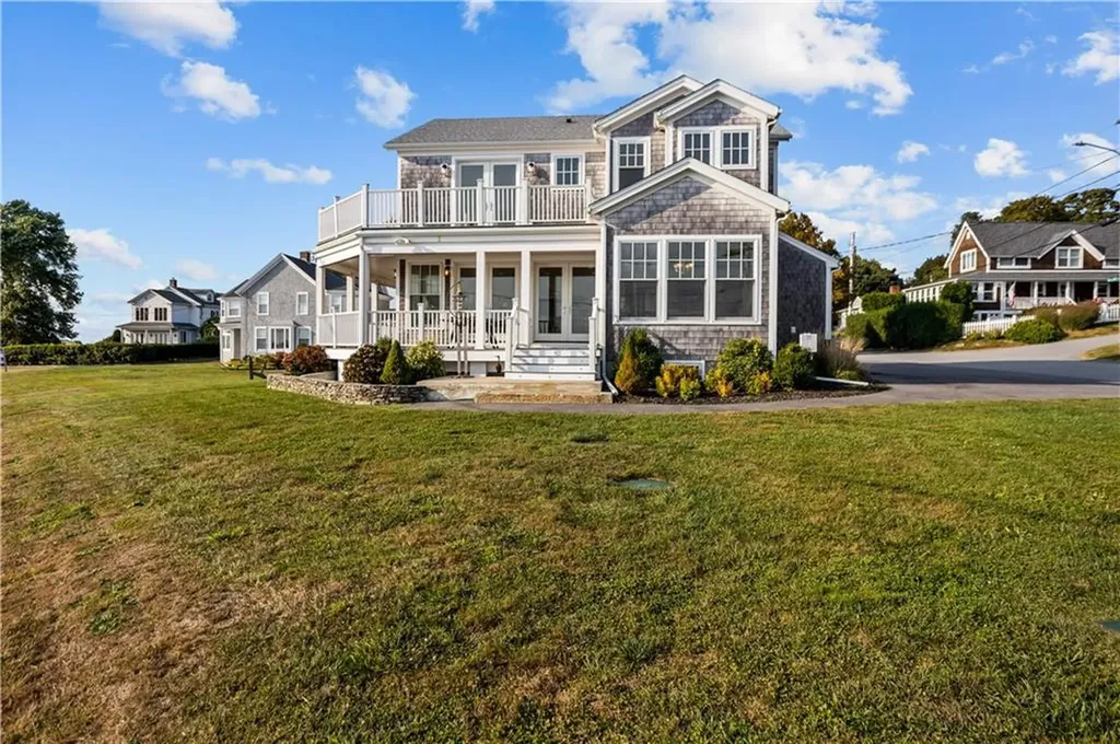 1888 Main Road Tiverton RI 02878