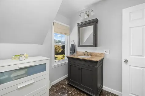 224 Villa Avenue North Providence RI 02904