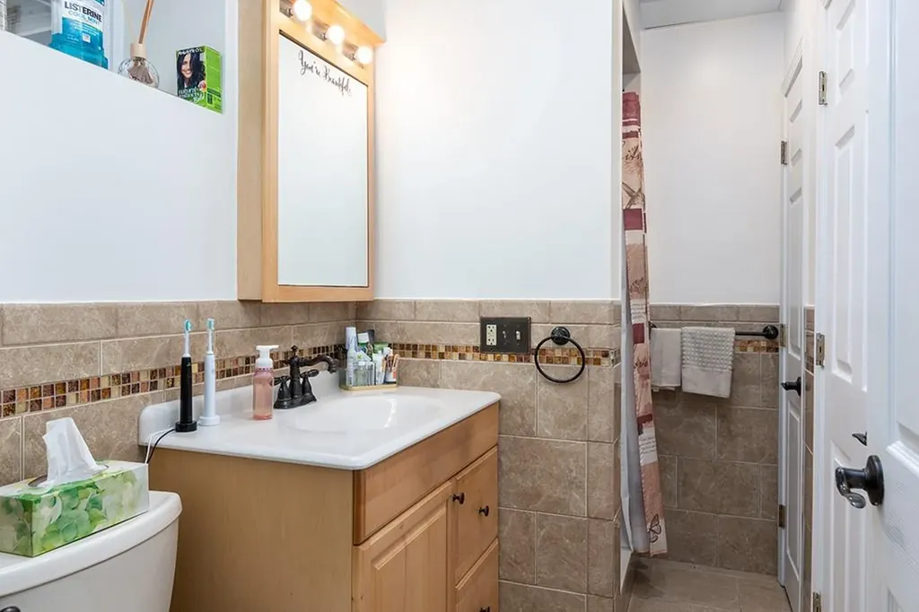 51 Mallory Court Cranston RI 02910
