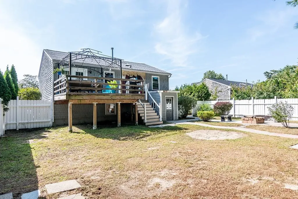 51 Mallory Court Cranston RI 02910