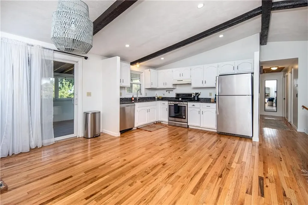 335 Natick Avenue Warwick RI 02886