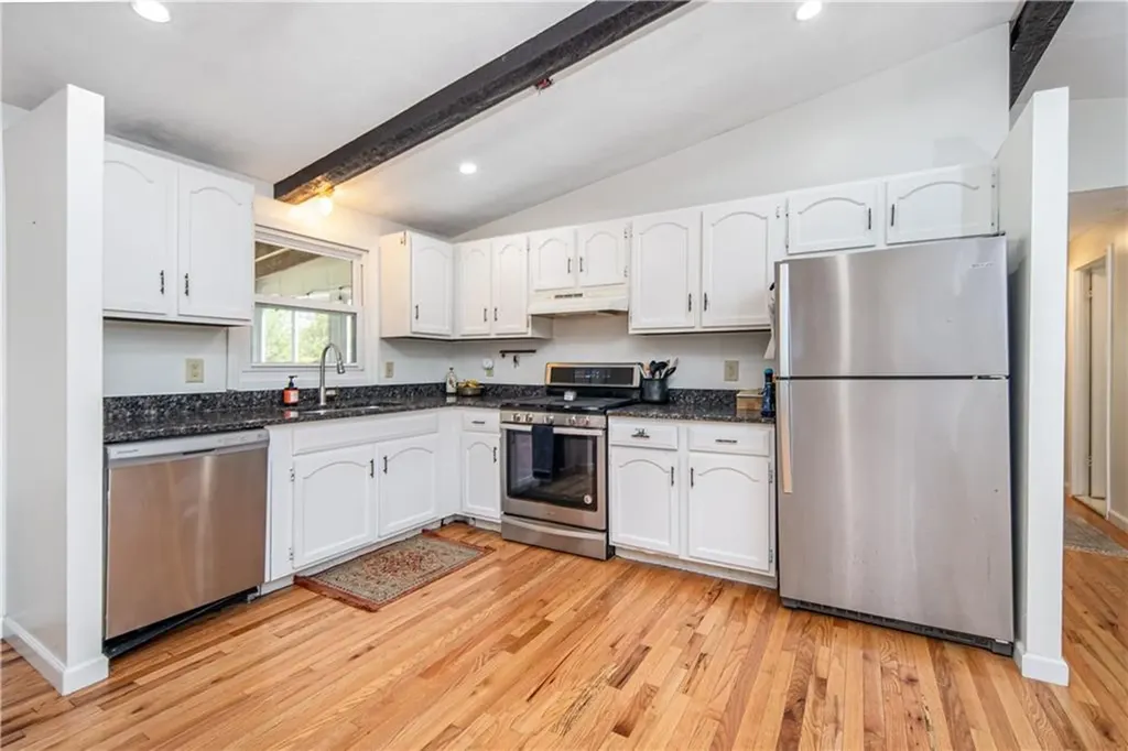 335 Natick Avenue Warwick RI 02886