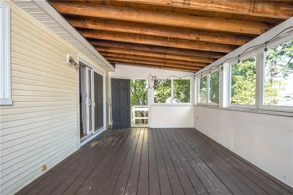 335 Natick Avenue Warwick RI 02886