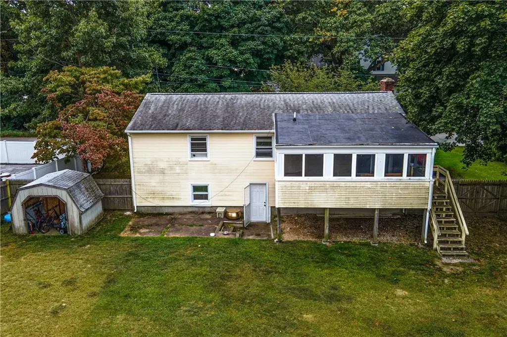 335 Natick Avenue Warwick RI 02886