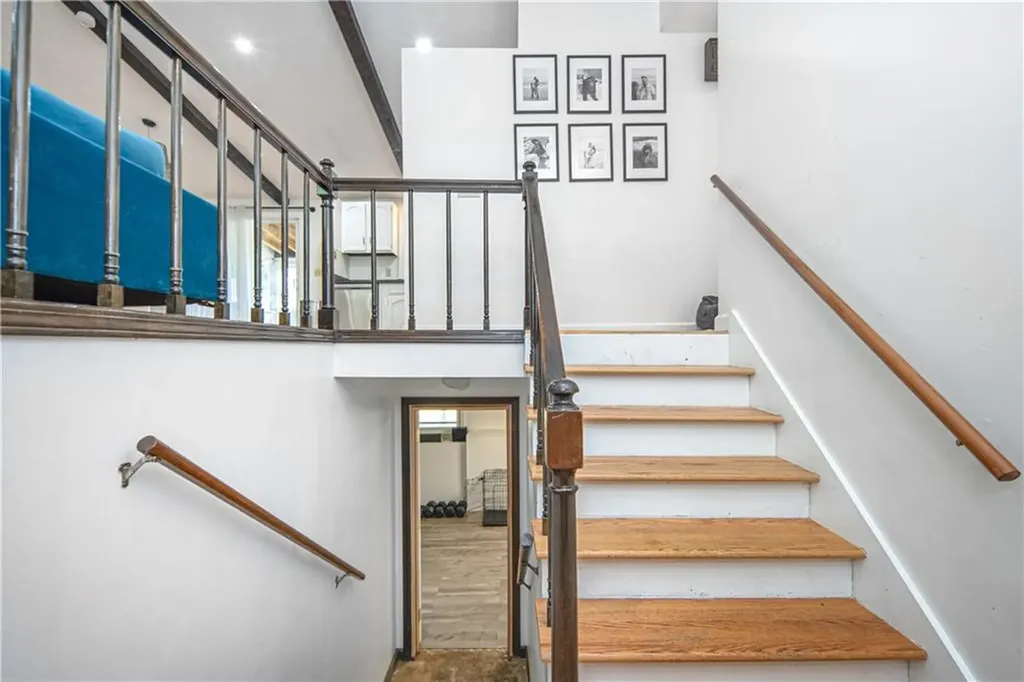 335 Natick Avenue Warwick RI 02886