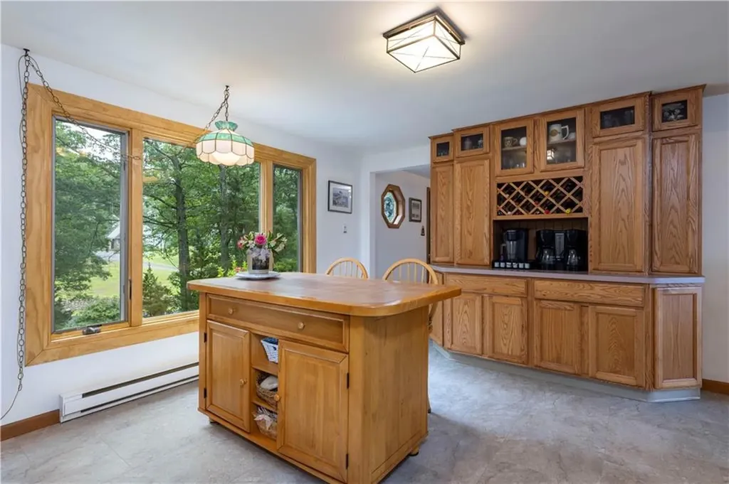7 Wicklow Road Westerly RI 02891