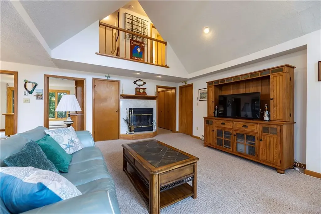 7 Wicklow Road Westerly RI 02891