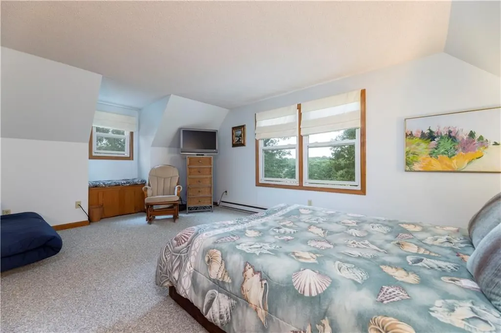 7 Wicklow Road Westerly RI 02891