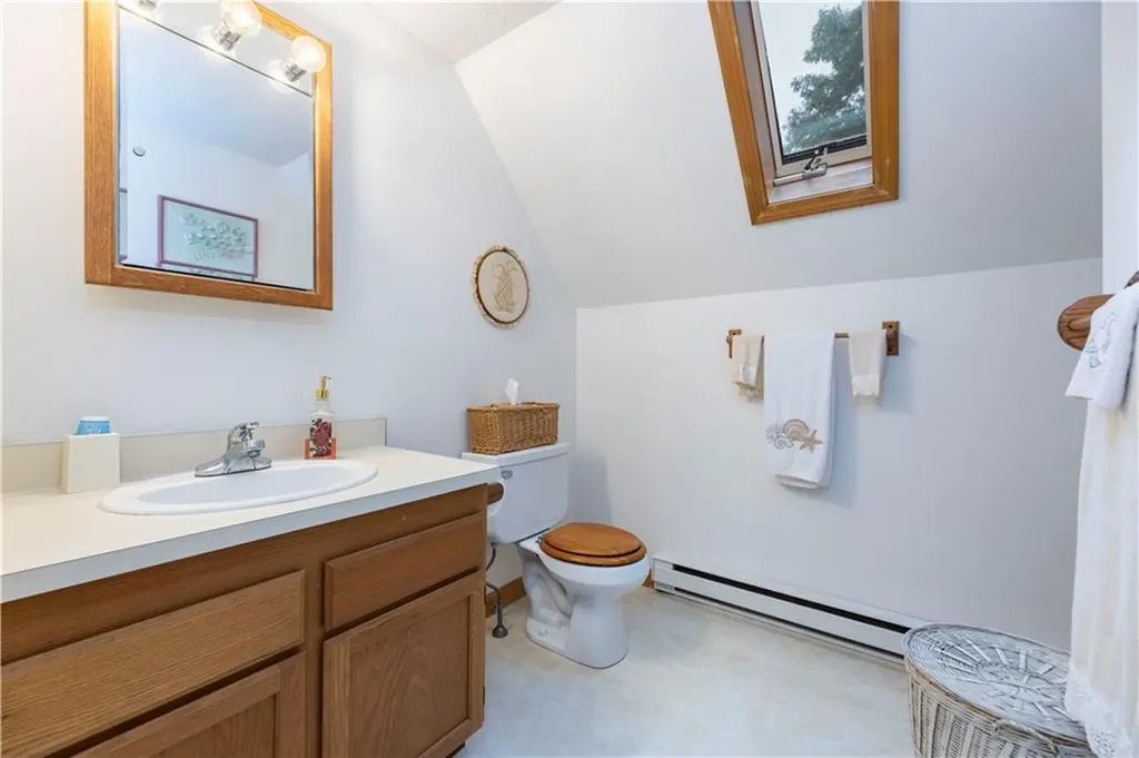 7 Wicklow Road Westerly RI 02891