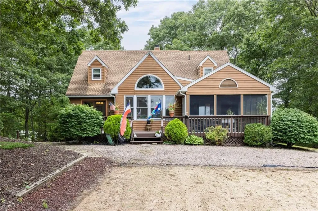 7 Wicklow Road Westerly RI 02891