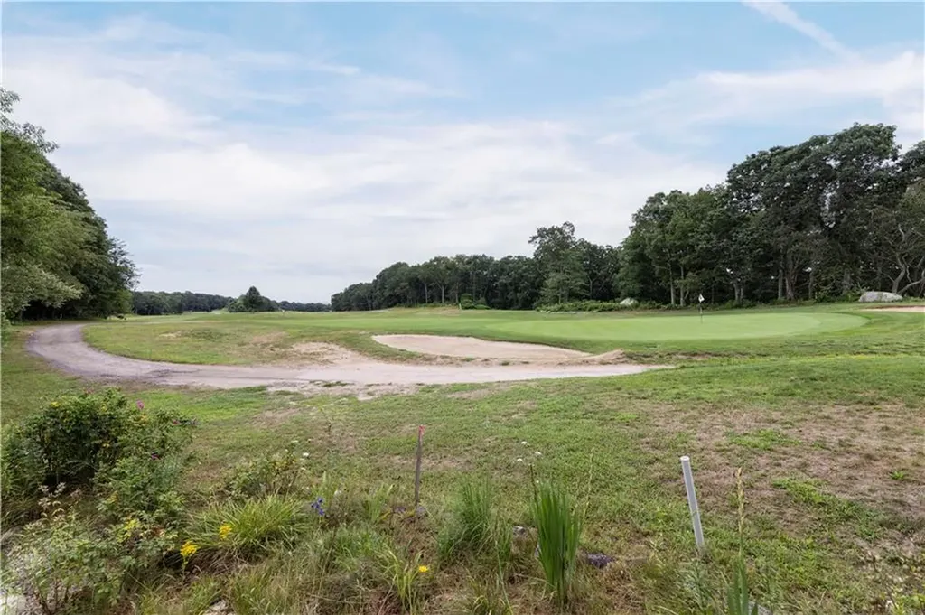 7 Wicklow Road Westerly RI 02891