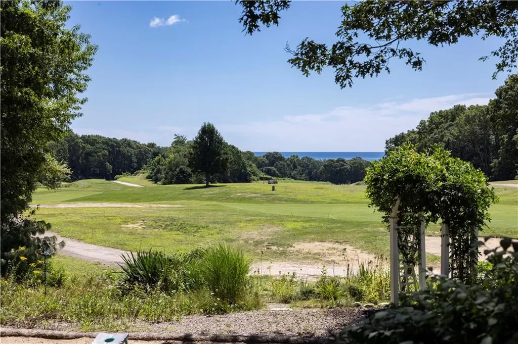 7 Wicklow Road Westerly RI 02891