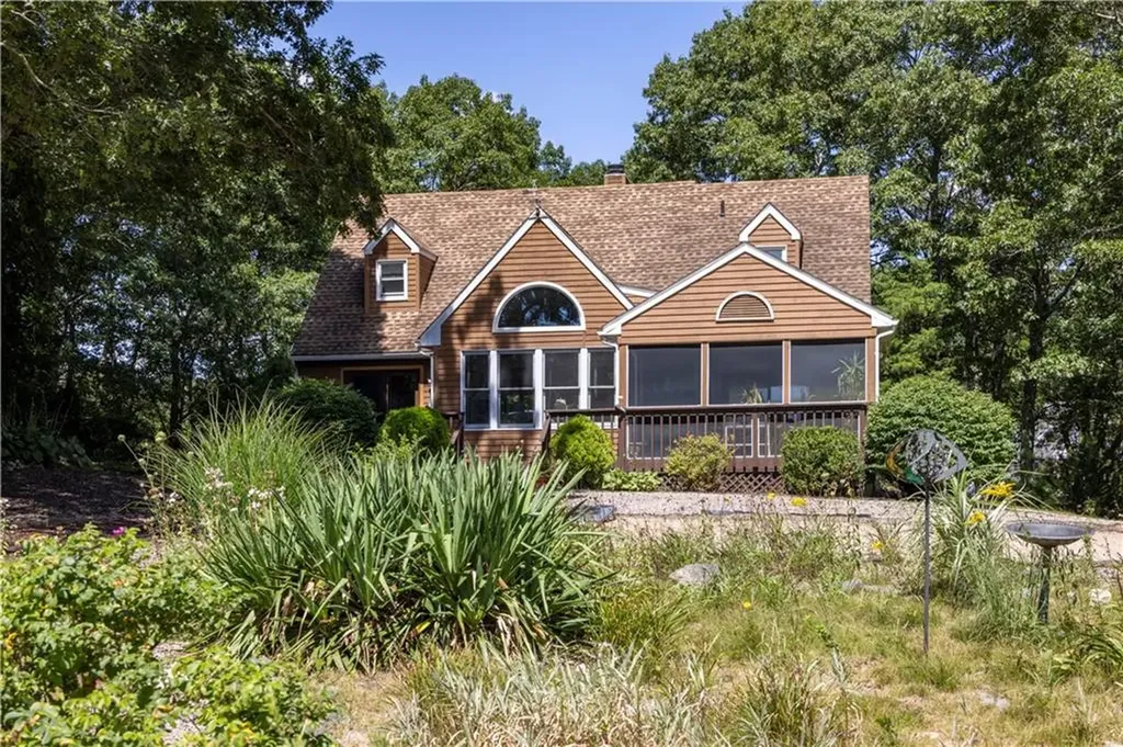 7 Wicklow Road Westerly RI 02891