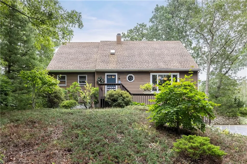 7 Wicklow Road Westerly RI 02891