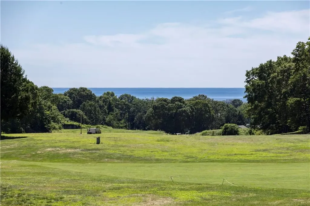 7 Wicklow Road Westerly RI 02891