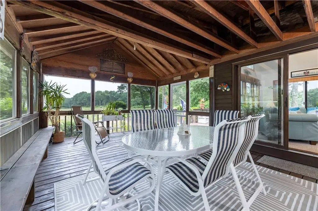7 Wicklow Road Westerly RI 02891